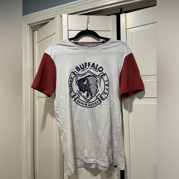 Buffalo David Bitton Other - Buffalo David bitton t shirt size medium NWOT